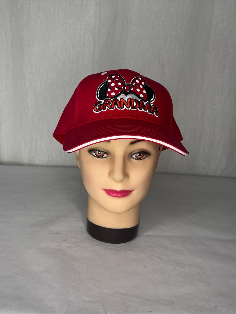Minnie Mouse grandma hat!